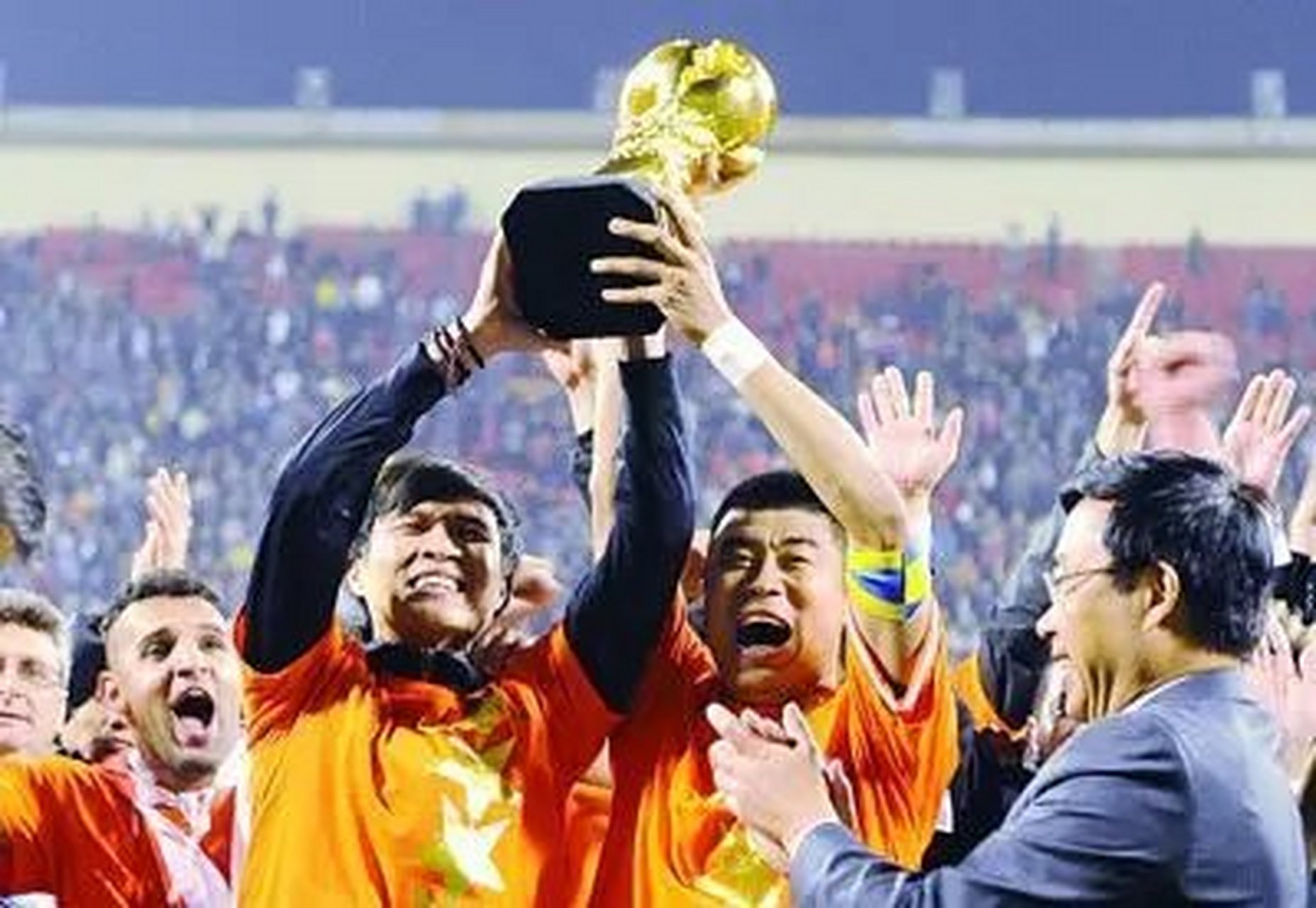 亚博-包含洛杉矶湖人发布备战花絮，国际比赛日外线爆发，中超任务艰巨，纪律约束更严格的词条