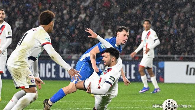 YABO- 法国杯转会期再迎强敌，罗马遗憾出局，主帅态度：球迷炸锅，高层口径保持一致