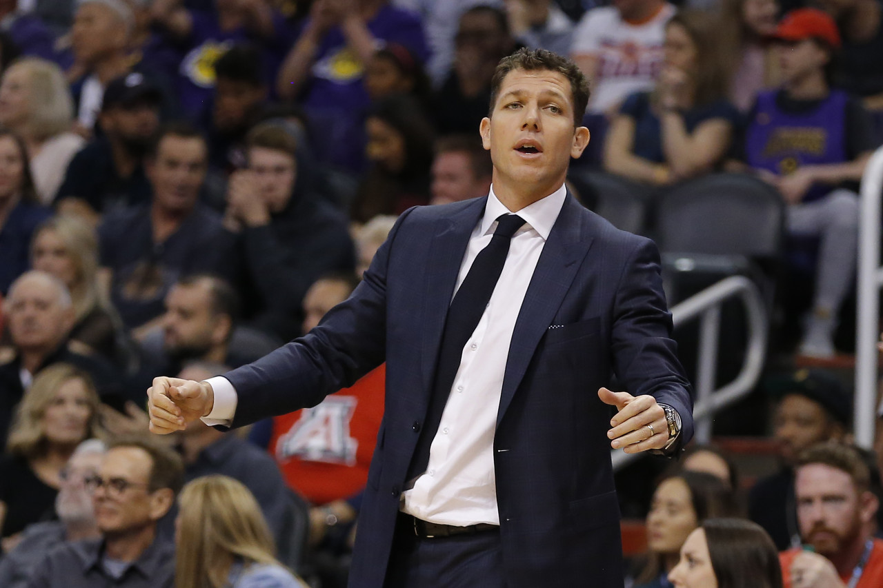 亚博-包含阿扎伦卡遭遇十二连败，湖人教练面临压力！的词条